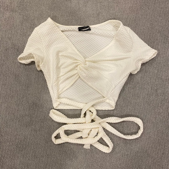 Tie in front/ or back going out top - Picture 1 of 1